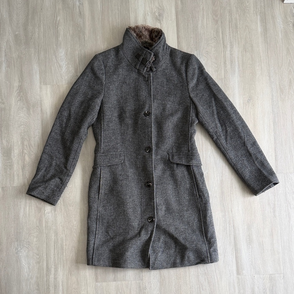 Montego Gray Coat with Fur Collar, Size 36 (equivalent to US small)